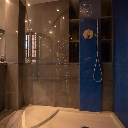 Anna Trevi 52 Luxury * רומא